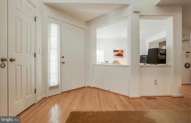 9810 BOLTON VILLAGE CT, Fairfax, VA 22032