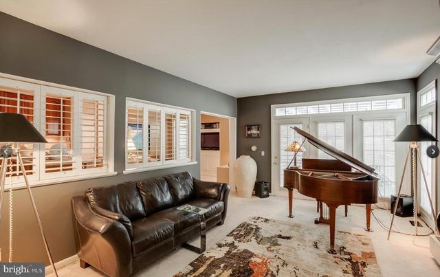 9810 BOLTON VILLAGE CT, Fairfax, VA 22032