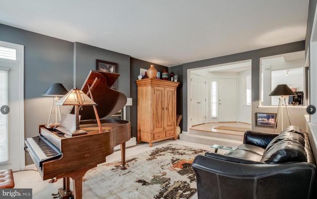 9810 BOLTON VILLAGE CT, Fairfax, VA 22032