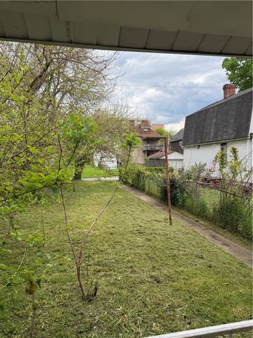1532 4th Ave, Arnold, PA 15068