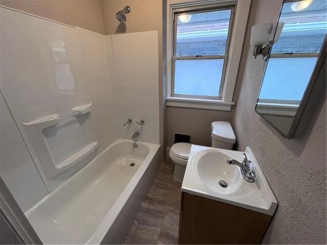 1532 4th Ave, Arnold, PA 15068