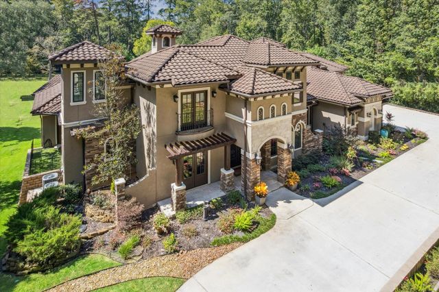 7373 Teaswood Drive, Conroe, TX 77304