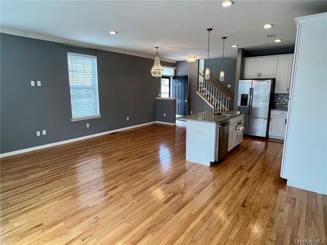 95 Meadow View Drive, Middletown, NY 10940