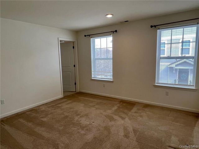 95 Meadow View Drive, Middletown, NY 10940