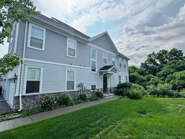 95 Meadow View Drive, Middletown, NY 10940