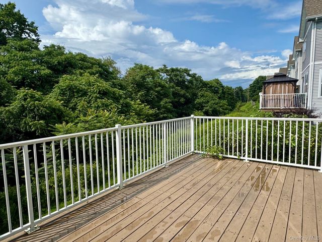 95 Meadow View Drive, Middletown, NY 10940