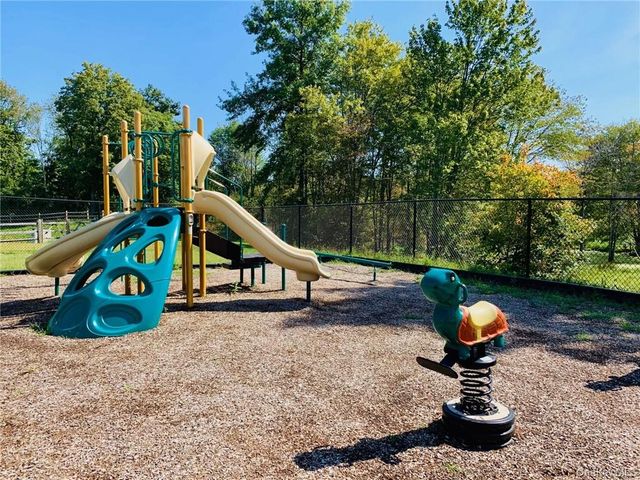 95 Meadow View Drive, Middletown, NY 10940
