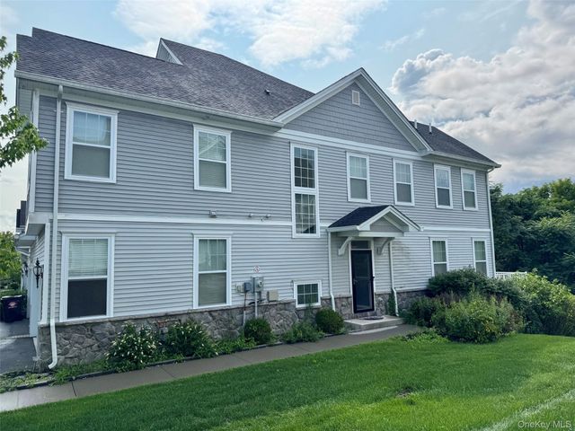 95 Meadow View Drive, Middletown, NY 10940