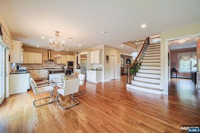 290 McCloud Drive, Fort Lee, NJ 07024