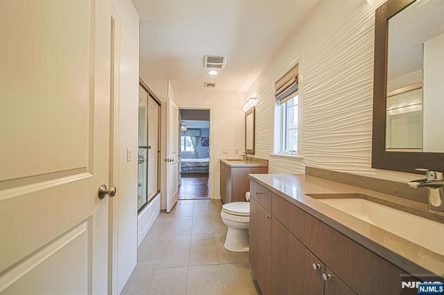 290 McCloud Drive, Fort Lee, NJ 07024