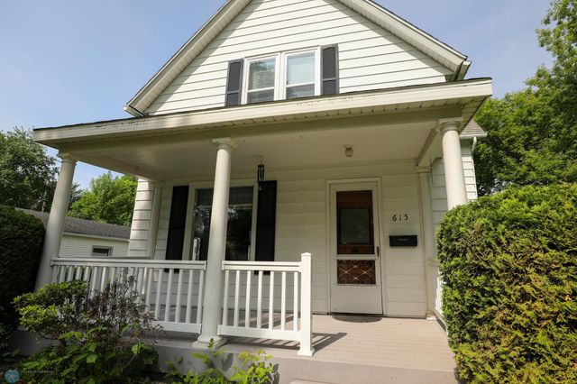615 3rd Street S, Moorhead, MN 56560