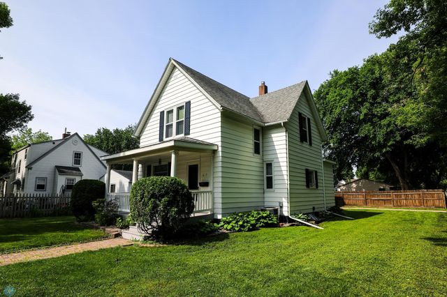615 3rd Street S, Moorhead, MN 56560