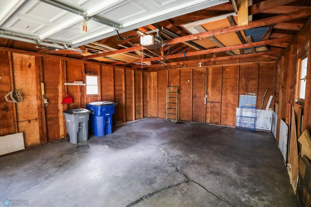 615 3rd Street S, Moorhead, MN 56560