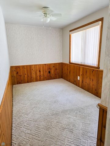 615 3rd Street S, Moorhead, MN 56560