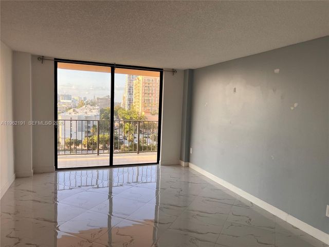 210 174th St 912, Sunny Isles Beach, FL 33160