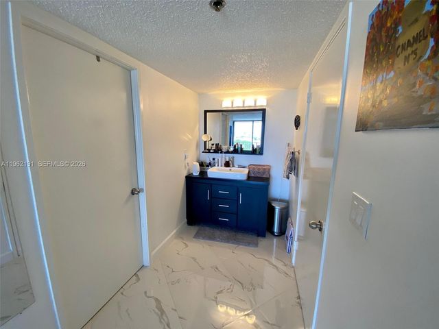 210 174th St 912, Sunny Isles Beach, FL 33160