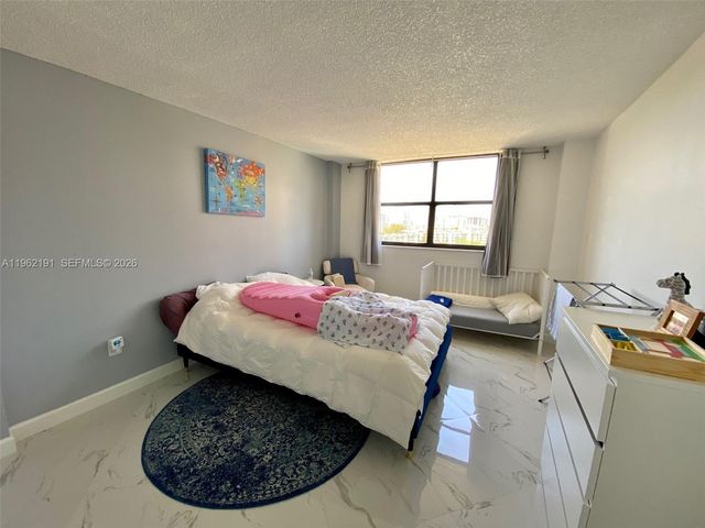210 174th St 912, Sunny Isles Beach, FL 33160