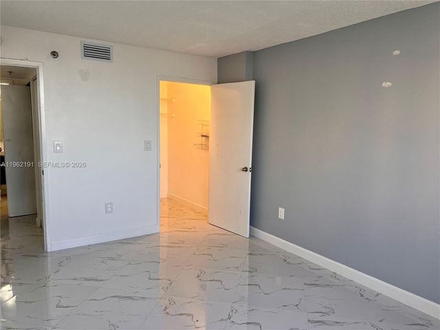 210 174th St 912, Sunny Isles Beach, FL 33160