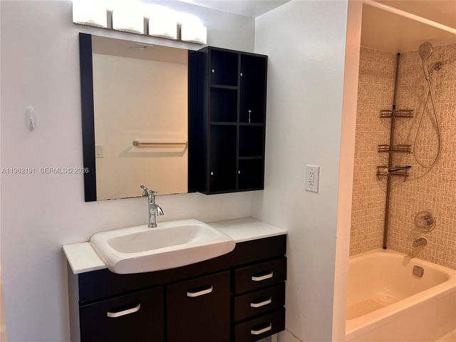 210 174th St 912, Sunny Isles Beach, FL 33160