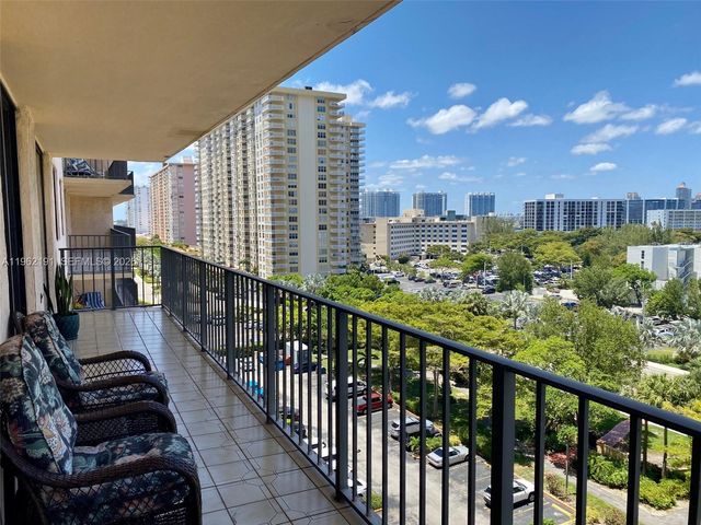 210 174th St 912, Sunny Isles Beach, FL 33160