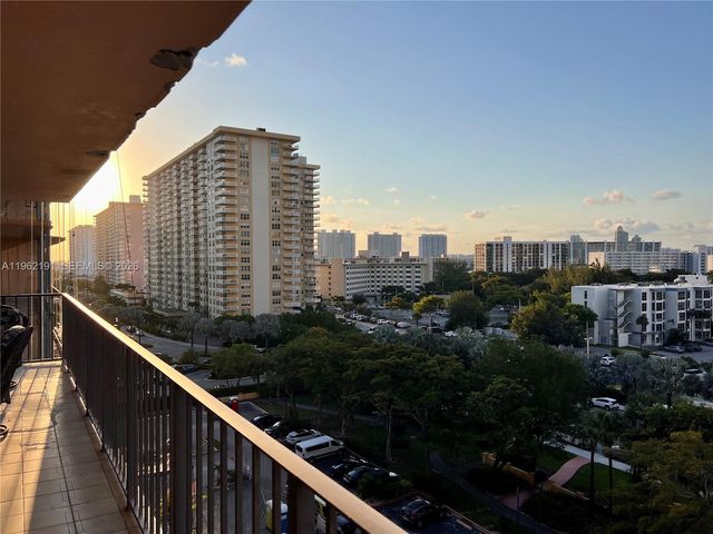 210 174th St 912, Sunny Isles Beach, FL 33160