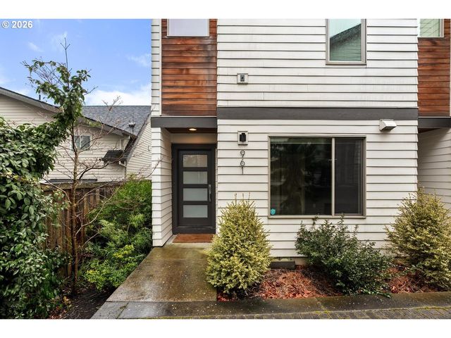 961 N SKIDMORE St, Portland, OR 97217