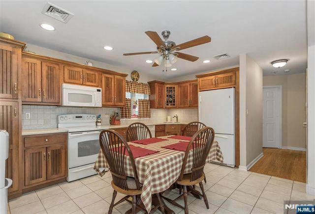 4 Lorelei Terrace, Lodi, NJ 07644