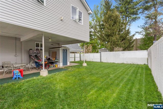 4 Lorelei Terrace, Lodi, NJ 07644