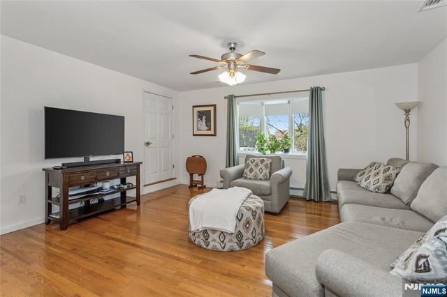 4 Lorelei Terrace, Lodi, NJ 07644