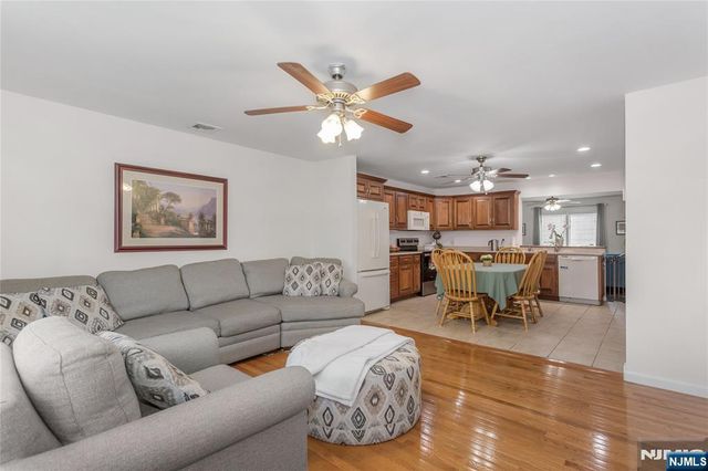 4 Lorelei Terrace, Lodi, NJ 07644