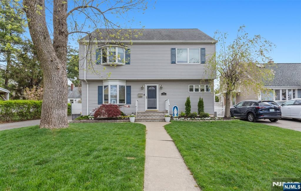 4 Lorelei Terrace, Lodi, NJ 07644