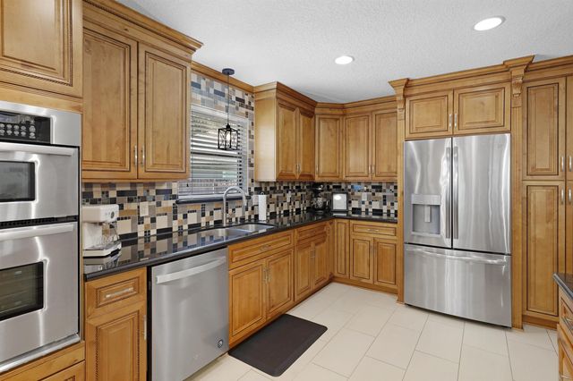 12449 Jeremys Landing Ct, Jacksonville, FL 32258