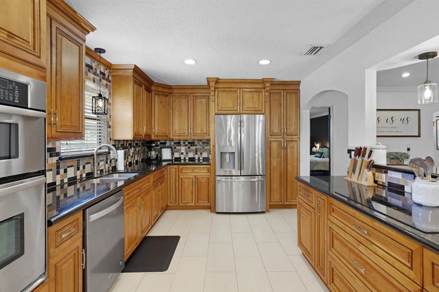 12449 Jeremys Landing Ct, Jacksonville, FL 32258
