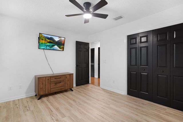 12449 Jeremys Landing Ct, Jacksonville, FL 32258