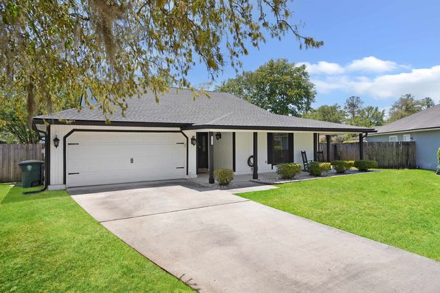 12449 Jeremys Landing Ct, Jacksonville, FL 32258