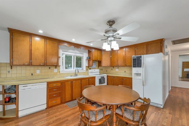 21 Acton Street, Nashua, NH 03060