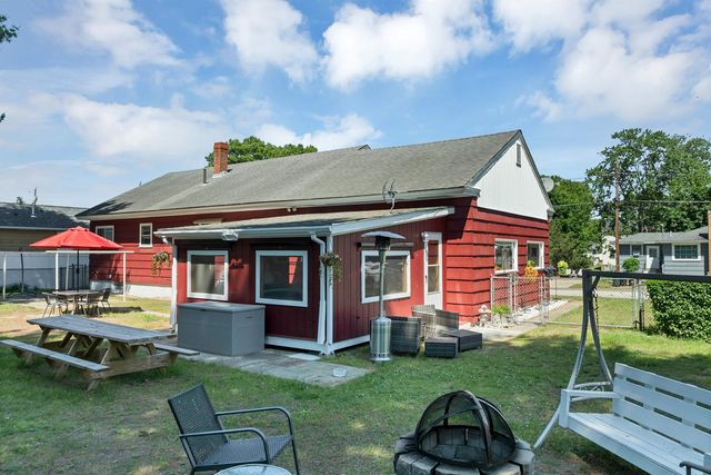 21 Acton Street, Nashua, NH 03060