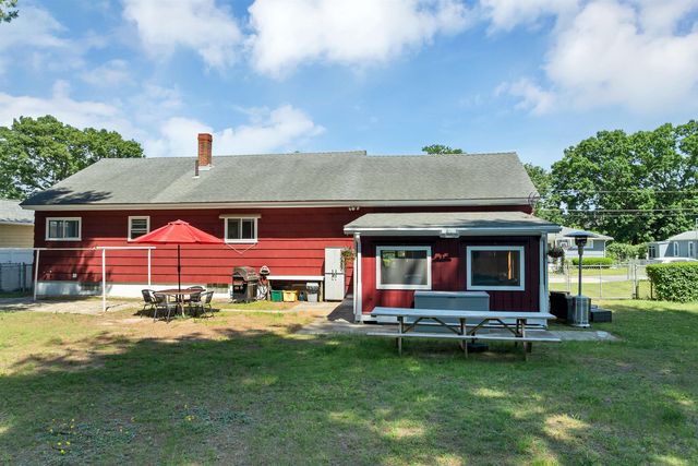 21 Acton Street, Nashua, NH 03060