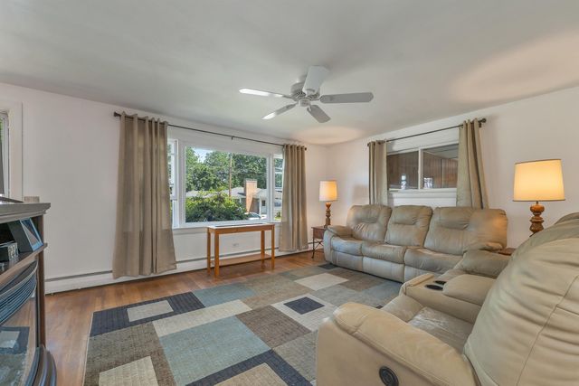 21 Acton Street, Nashua, NH 03060