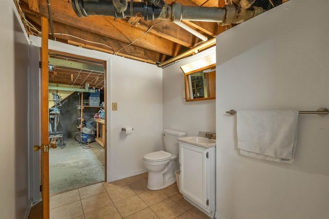 21 Acton Street, Nashua, NH 03060
