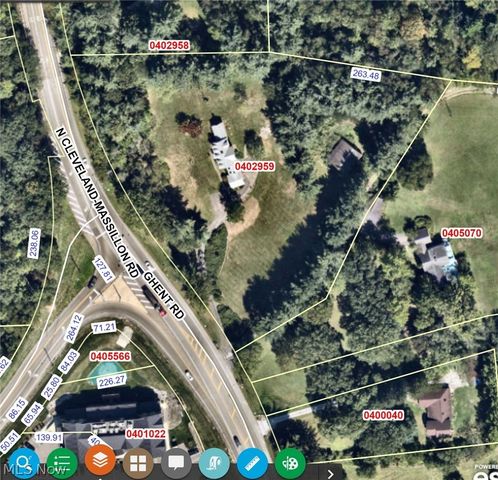 1075 Ghent Road, Akron, OH 44333