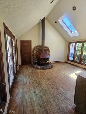 1075 Ghent Road, Akron, OH 44333