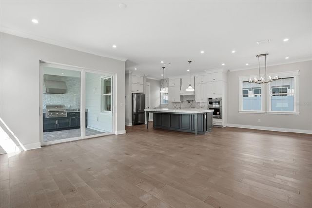 879 53RD AVENUE N, St Petersburg, FL 33703