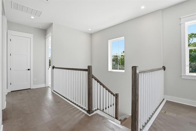 879 53RD AVENUE N, St Petersburg, FL 33703