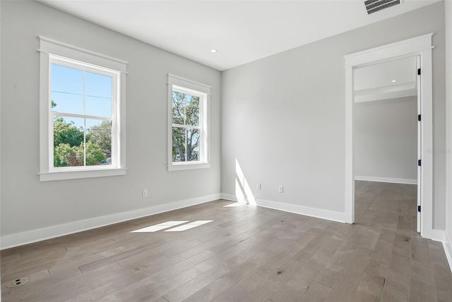 879 53RD AVENUE N, St Petersburg, FL 33703