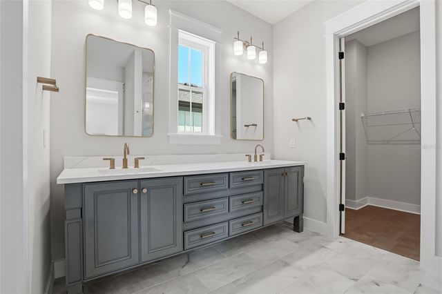 879 53RD AVENUE N, St Petersburg, FL 33703