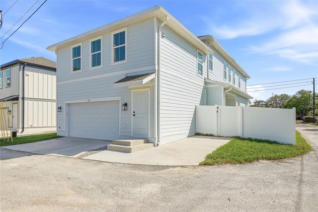 879 53RD AVENUE N, St Petersburg, FL 33703