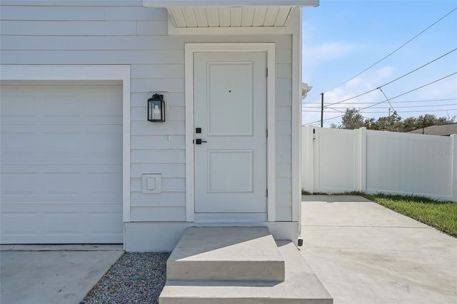 879 53RD AVENUE N, St Petersburg, FL 33703