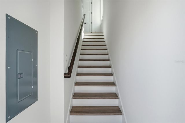 879 53RD AVENUE N, St Petersburg, FL 33703