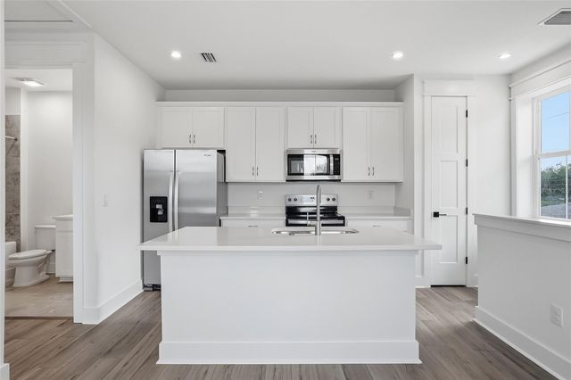 879 53RD AVENUE N, St Petersburg, FL 33703